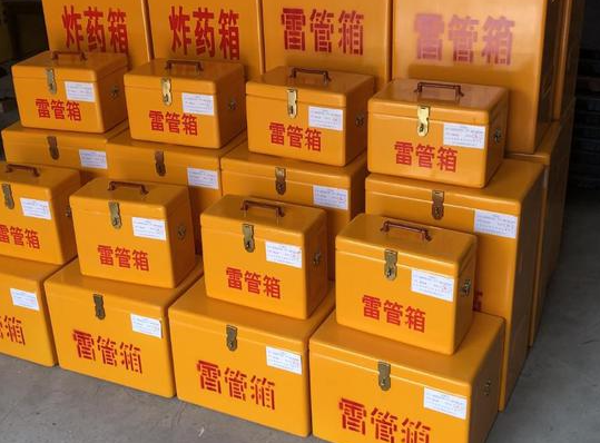 同心玻璃钢雷管箱的使用寿命一般是多少？